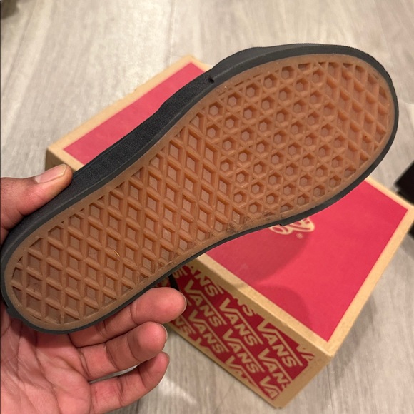 Vans Women's Black Platform Sneakers - Picture 5 of 8